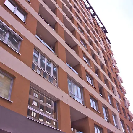 Appartement 10 *